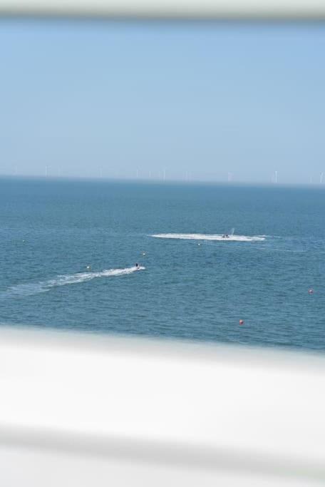 Luxury Duplex Penthouse On The Beach With Panoramic Sea Views Herne Bay Zewnętrze zdjęcie